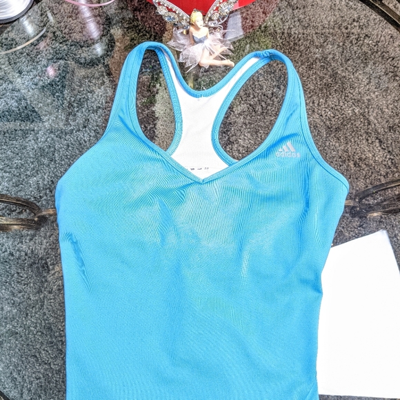 Adidas top - Picture 8 of 8